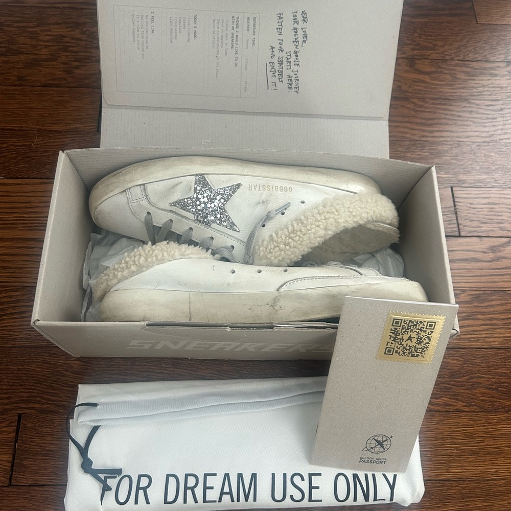 Women's golden goose Super-Star Sabot in white leather and shearling lining
